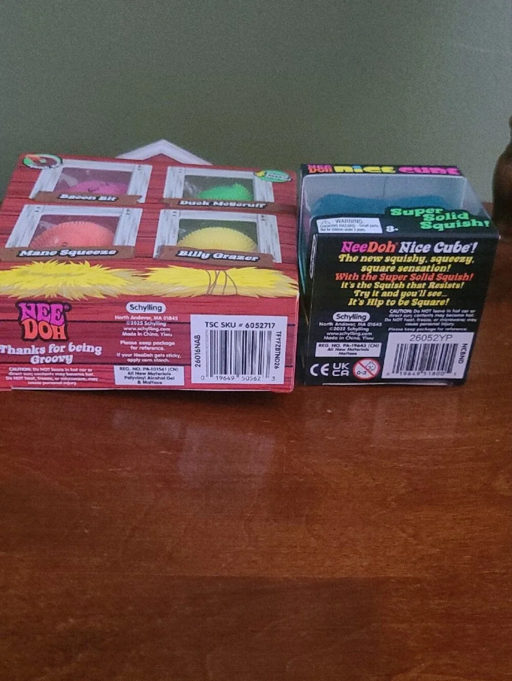 Neon Doh  Farmyard Fuzz Ball Set And Cube